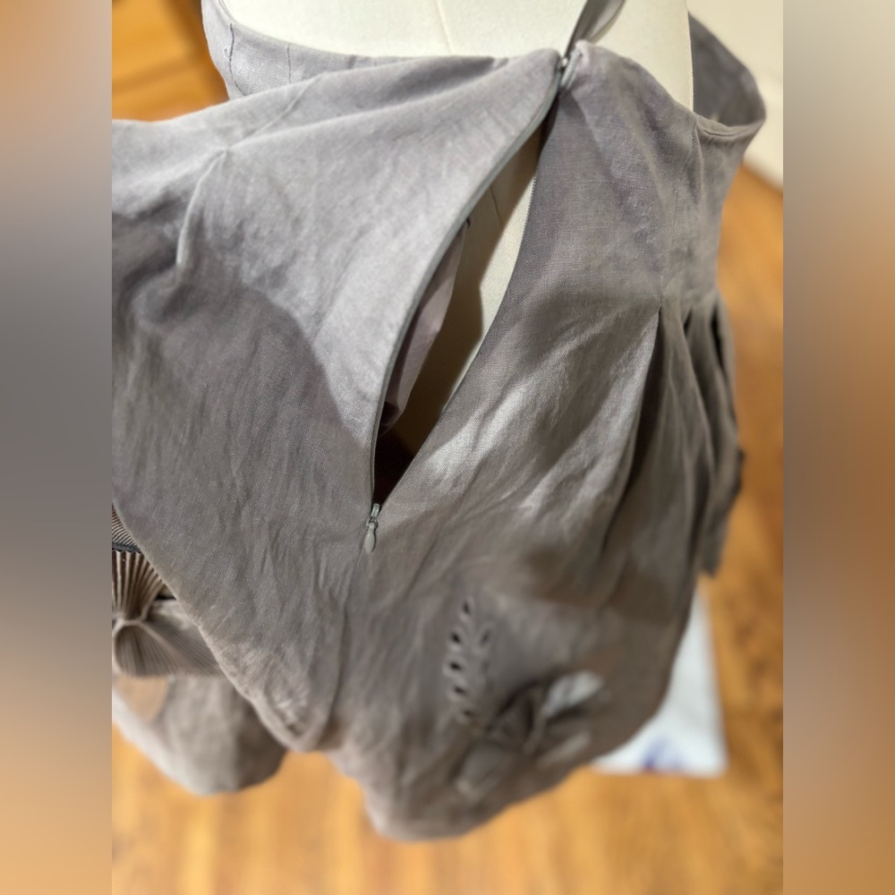 🩶2/$120🩶 ANTHROPOLOGIE Gray box-pleat, full/circle Skirt, Cutouts, appliqués - Picture 11 of 13